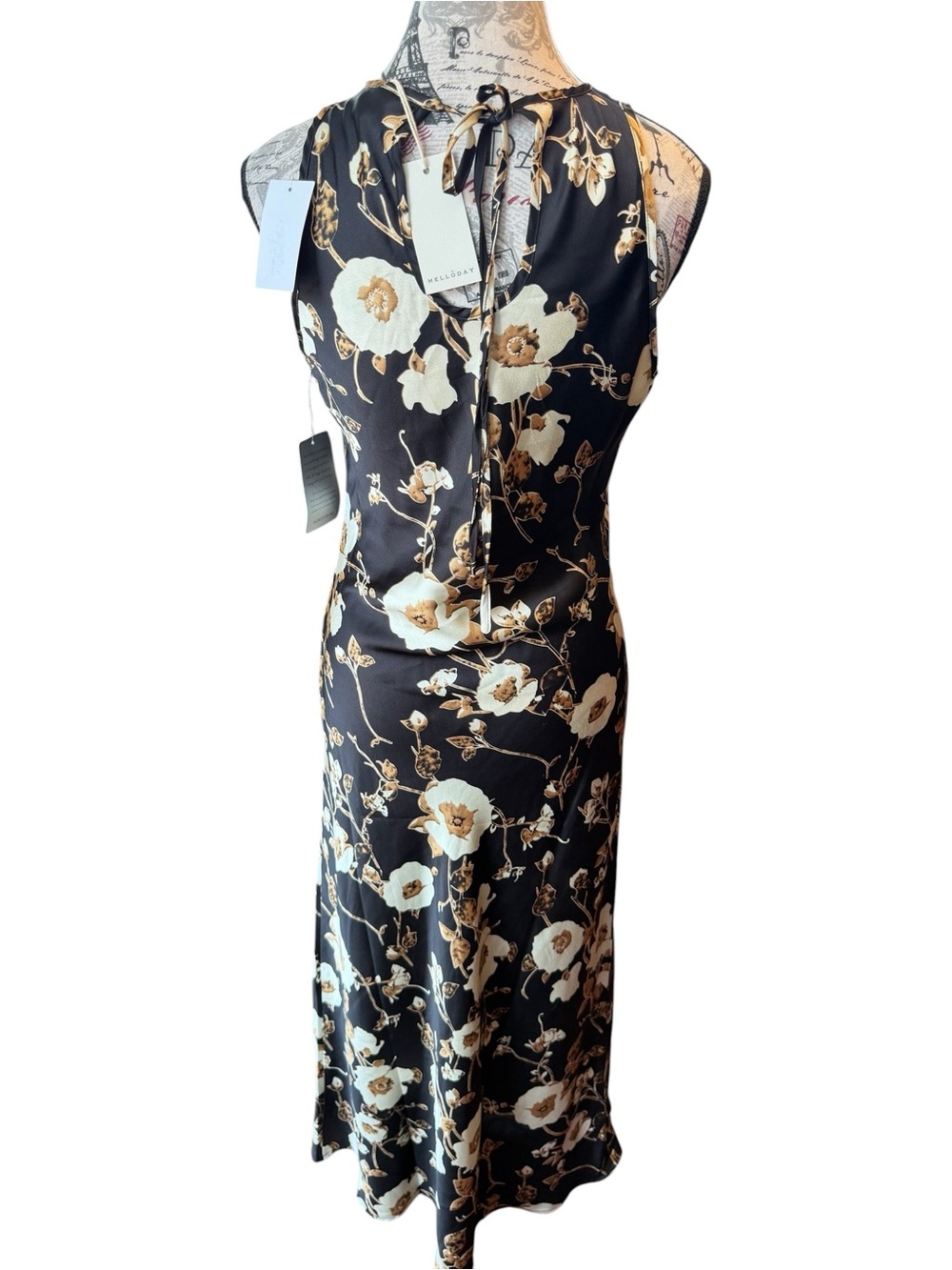 MELLODAY Black Maxi Dress with Cream & Gold Floral Print - Picture 4 of 9